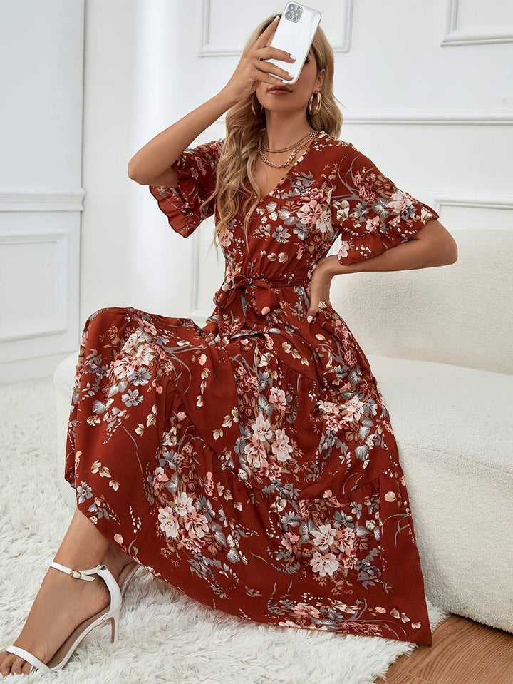 Rainn - Jurk met bloemenprint en volantmouwen