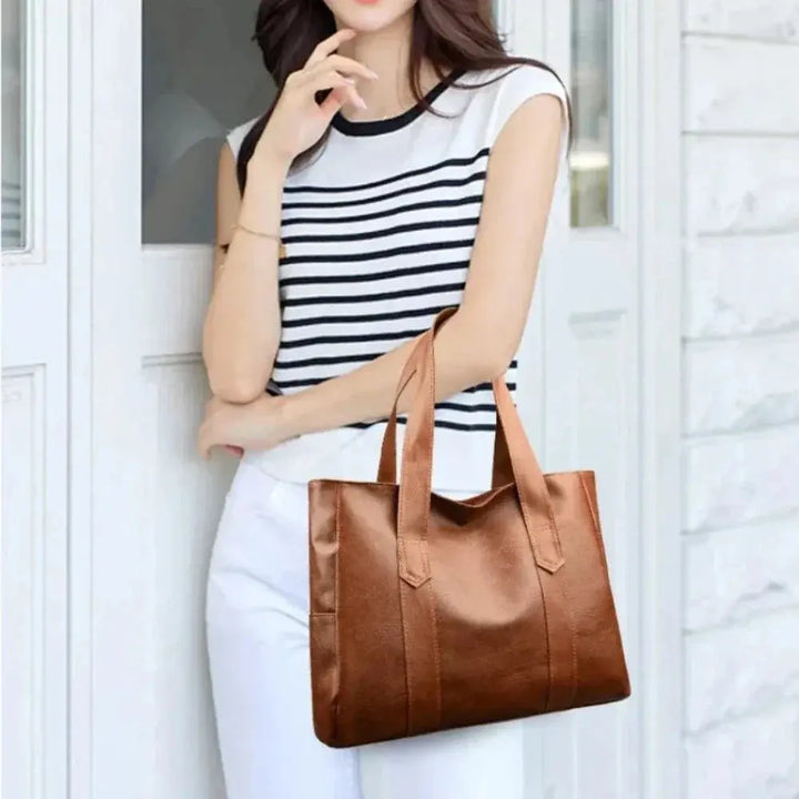 Grace's Minimalist Luxe | Zachte schoudertas