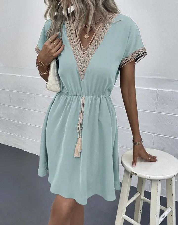 Josephine - Chique V-hals Boho-jurk met flatterende tailleband
